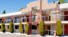 1-Grouse_Inn_Exterior_edit_2