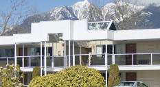 16-Grouse_Inn_Exterior