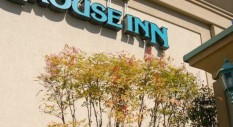 GROUSE INN (2)