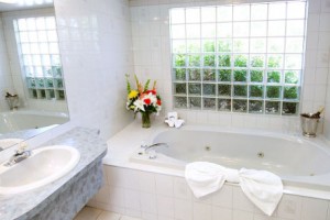 honey_moon_suite_main_2